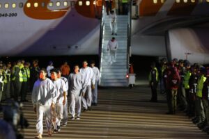Usa, primo volo con 199 migranti deportati arriva in Venezuela