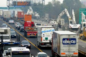 Orvieto, muore un operaio travolto da un tir sulla A1