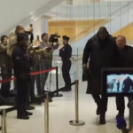 Parigi, Gérard Depardieu arriva in tribunale per il terzo giorno del processo