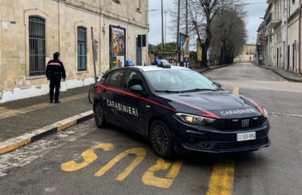 Ragazzina violentata nei bagni in Salento: arrestato 15enne