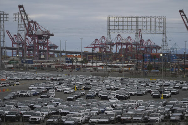 Dazi auto Usa, borse europee giù. Berlino: “Serve risposta decisa”