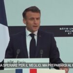 Ucraina, Macron: “Momento storia decisivo, prepararsi ad agire da soli”