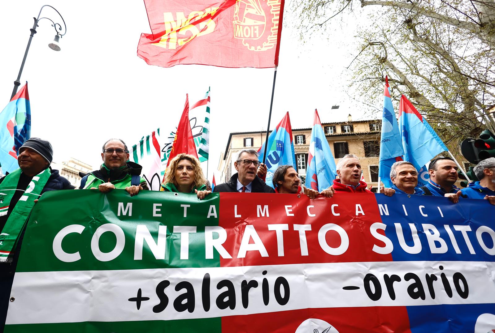 Sciopero metalmeccanici del 25 marzo: migliaia di lavoratori in piazza