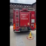 Milano, incendio al Castello Sforzesco: l’intervento dei vigili del fuoco