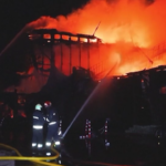 Ucraina, almeno quattro morti in attacco russo su Dnipro: vasti incendi