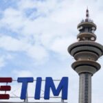 Tim, accordo Vivendi-Poste: venduto il 15% delle azioni per 684 milioni di euro