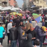 Gaza, palestinesi si preparano alla fine del Ramadan: “Situazione difficile, non abbiamo niente”