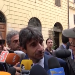 Donzelli ironizza su Prodi: “Io do del lei alle persone, non le prendo per i capelli”