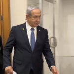 Israele, Netanyahu in tribunale al processo per corruzione