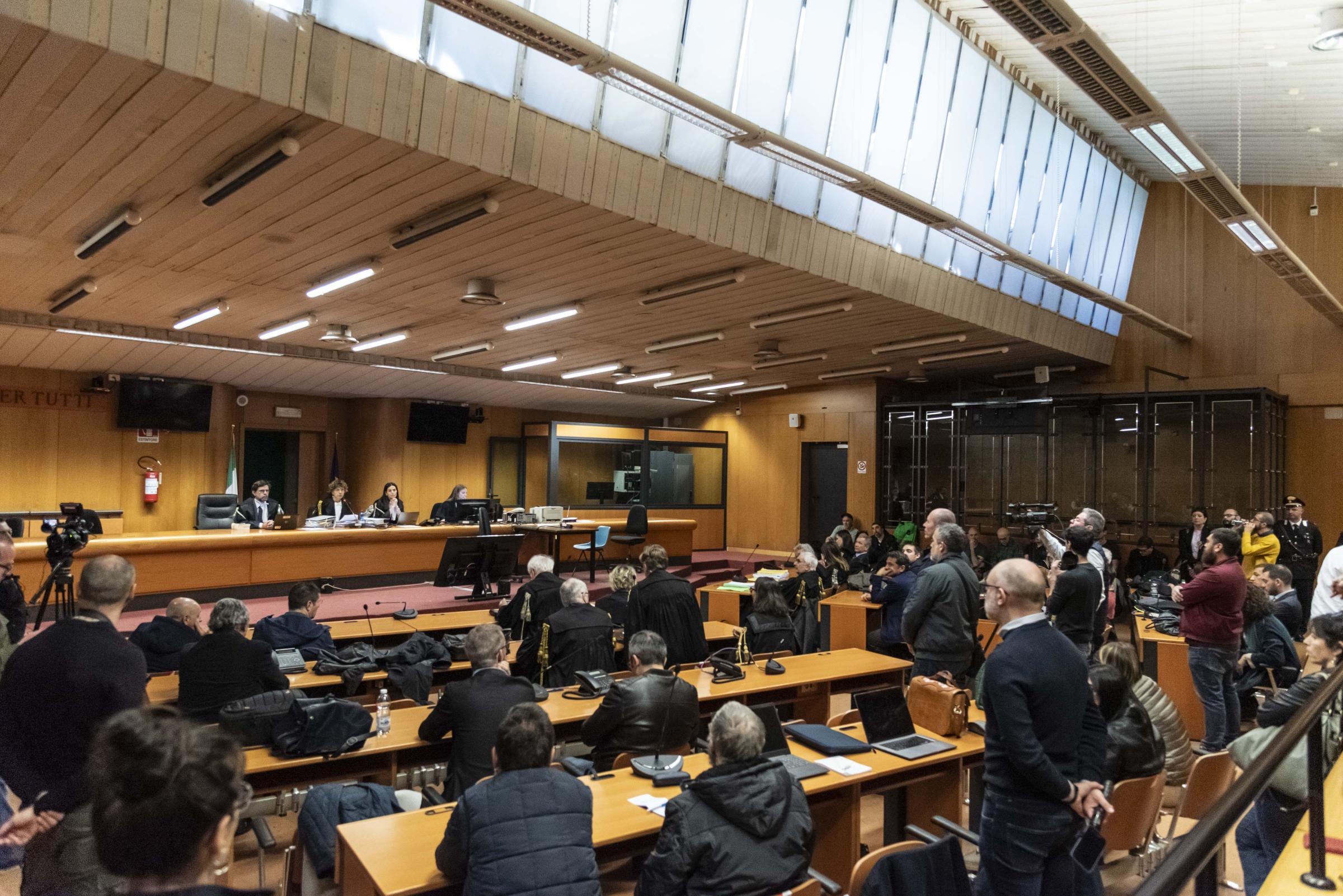 Processo Askatasuna, 18 condanne ma cade associazione a delinquere