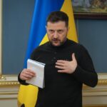 Ucraina, media: “Zelensky si prepara al voto per questa estate”