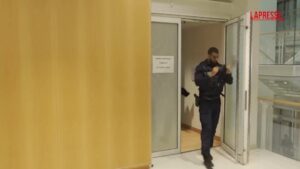 Francia, Marine Le Pen lascia l’aula contrariata prima della sentenza