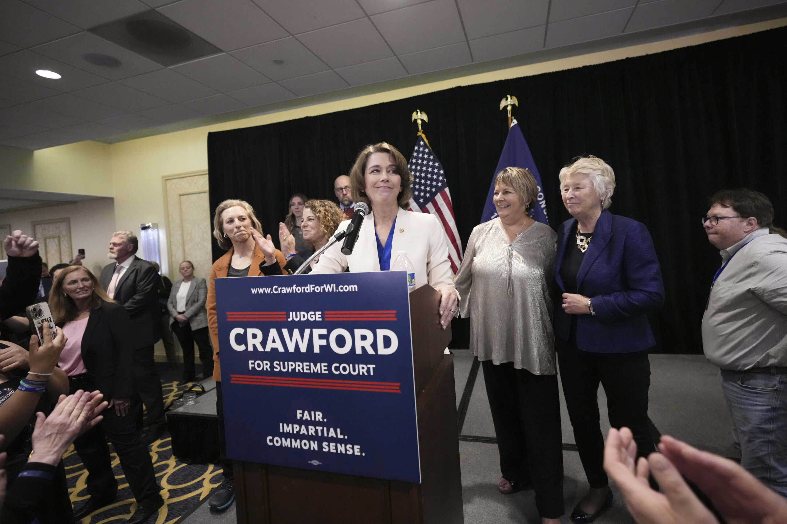 Usa, dem Crawford vince elezioni in Wisconsin per seggio alla Corte Suprema: sconfitto il candidato di Musk