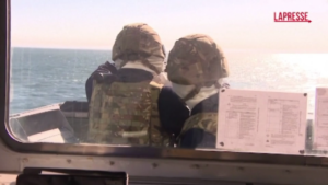 Galles, forze navali britanniche simulano abbattimento droni