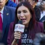 Usa, complottista Loomer convince Trump a licenziare membri del Consiglio di Sicurezza: “Non sono leali”