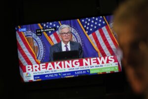 Dazi Usa, Powell: “Incertezza è alta con rischi per inflazione e disoccupazione”