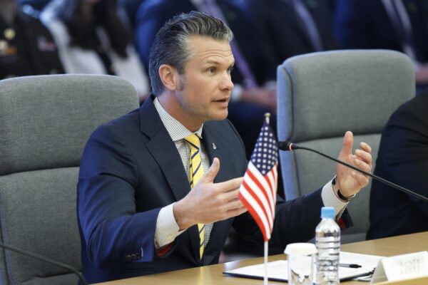 Il segretario alla Difesa Usa, Pete Hegseth
