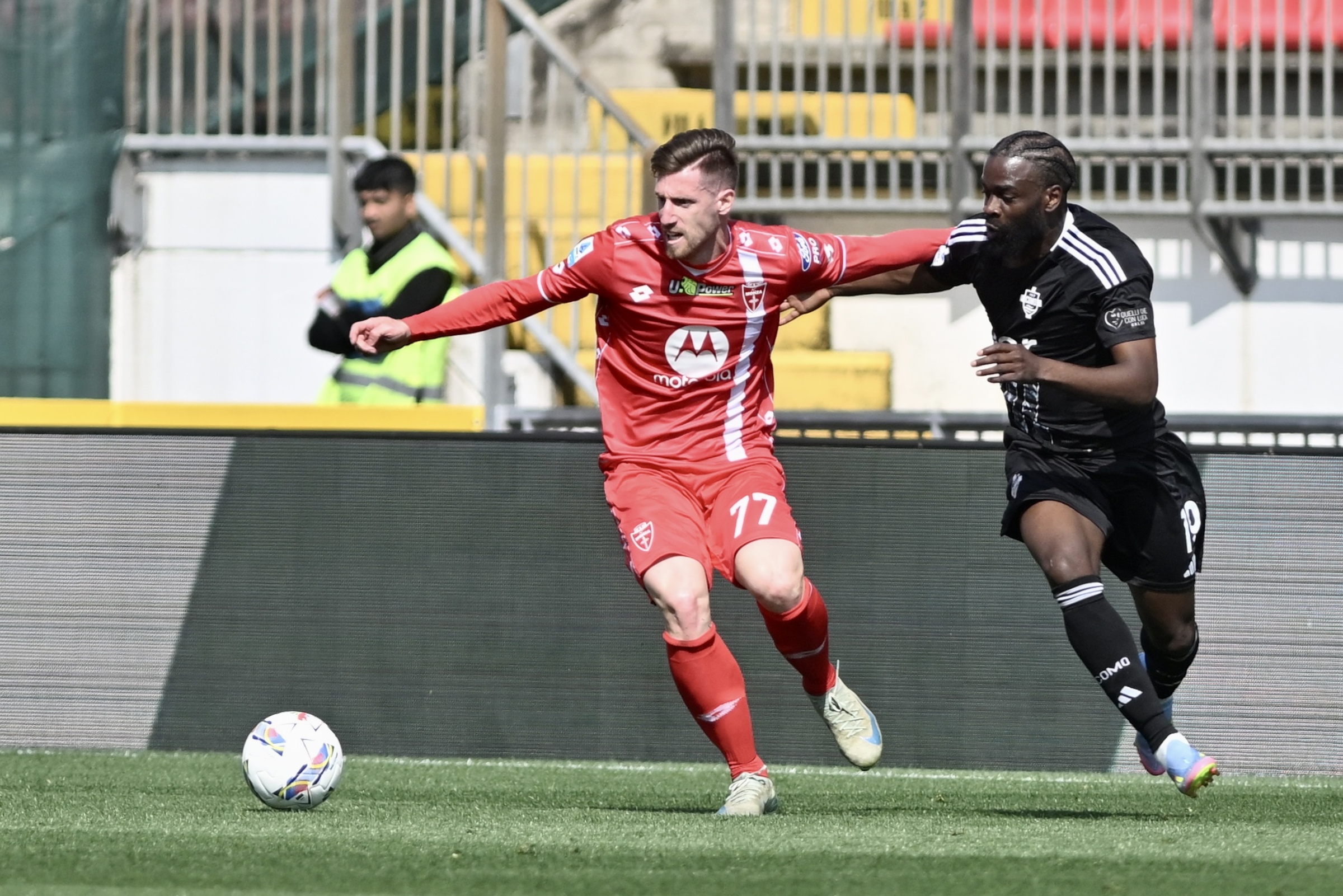 Monza-Como 1-3, colpo salvezza in rimonta per i lariani