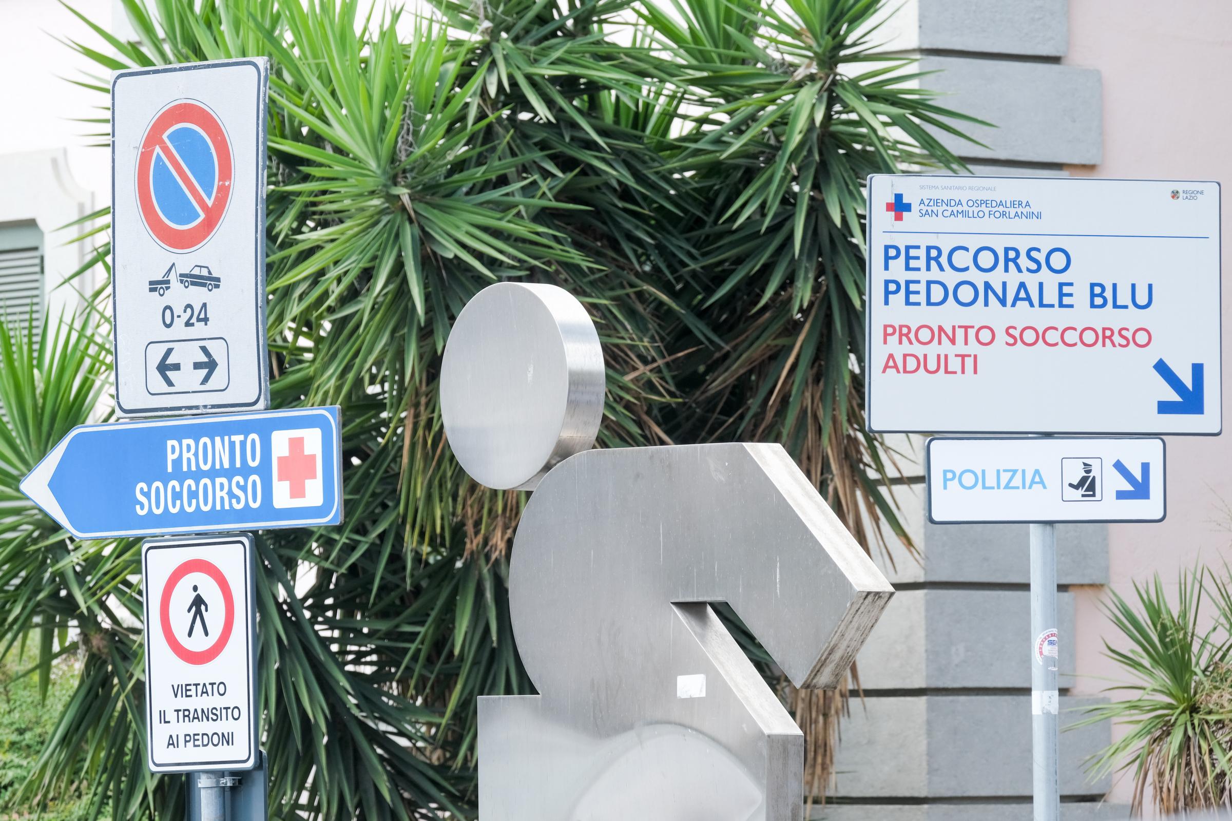 Roma: 13enne ferito da un colpo di pistola alla testa, è gravissimo