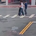 Taipei, accoltella studente e poi viene arrestato: il video della polizia