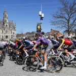 Giro delle Fiandre 2025, Van der Poel e Pogacar favoriti: dove vedere la gara in tv