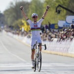 Giro delle fiandre 2025, vince Pogacar: Pedersen secondo