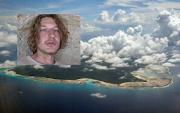 India, porta una Coca cola e una noce di cocco a tribù isolata dal mondo: arrestato youtuber americano India, porta una Coca cola e una noce di cocco a tribù isolata dal mondo: arrestato youtuber americano