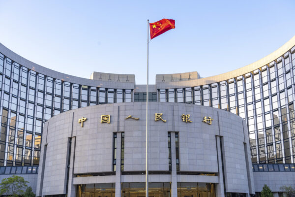 Dazi Trump, Cina: “Non accetteremo ricatti Usa, lotta fino alla fine”