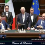 “La cerimonia è conclusa”, la gaffe alla Camera durante il discorso di Re Carlo