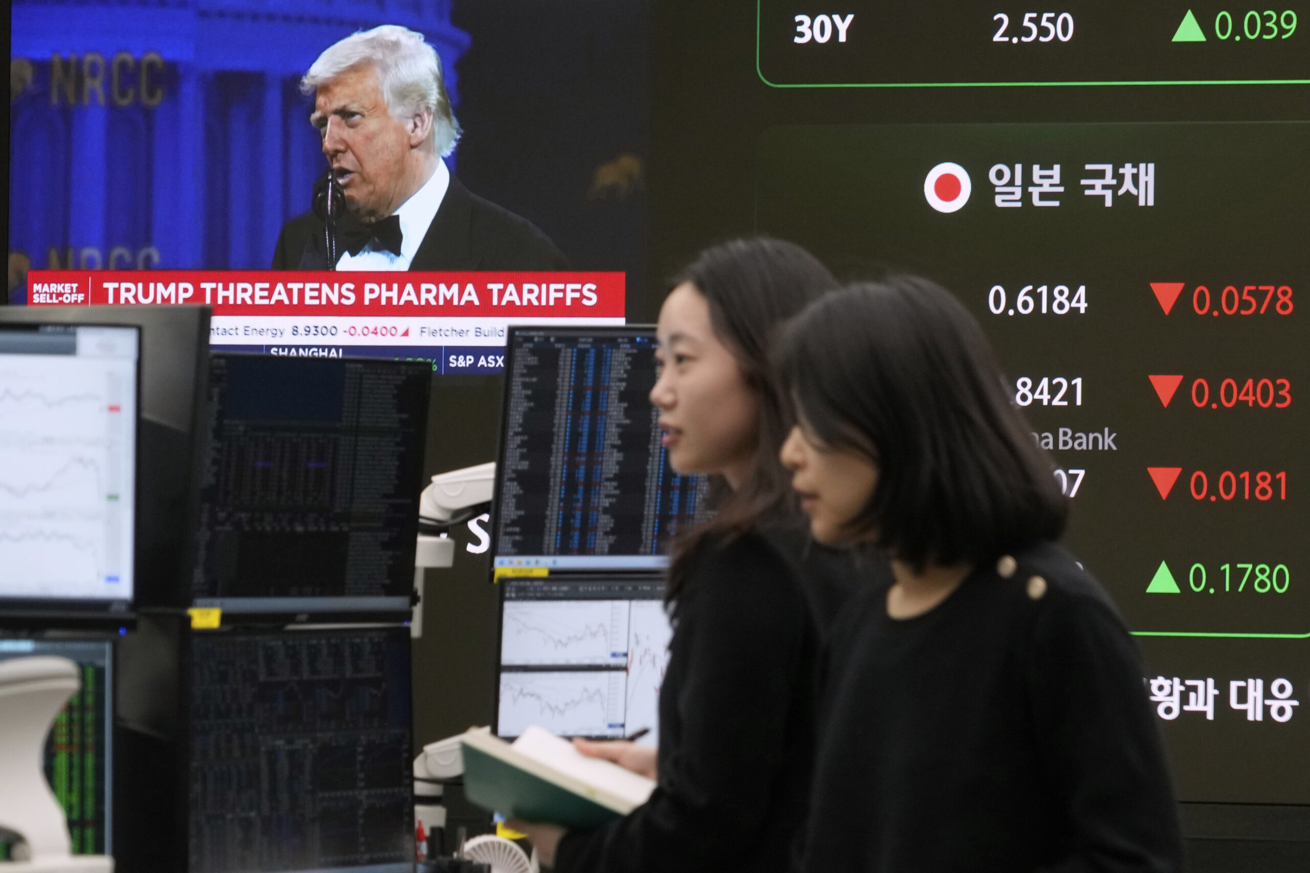 Trump e il sospetto di insider trading: “Il Congresso indaghi”