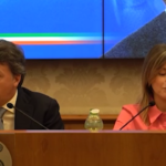 Renzi e la gaffe di Lollobrigida: “Il ministro farà il miracolo di far venire Meloni in Aula”
