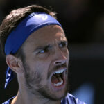 Atp Montecarlo 2025, Musetti è in semifinale: sconfitto Tsitsipas in rimonta