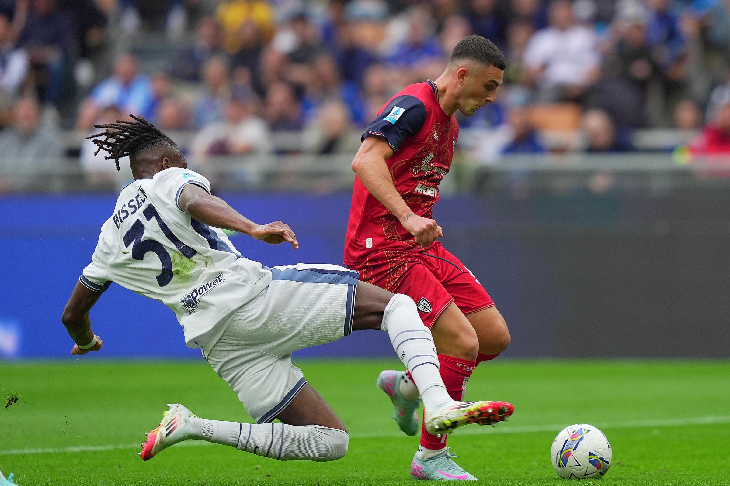 Inter-Cagliari 3-1, nerazzurri dominano a San Siro