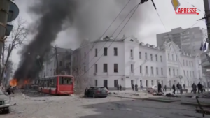 Ucraina, attacco russo a Sumy: le immagini delle esplosioni