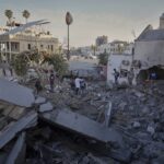 Gaza, Israele bombarda nella notte l’ospedale: distrutto il pronto soccorso