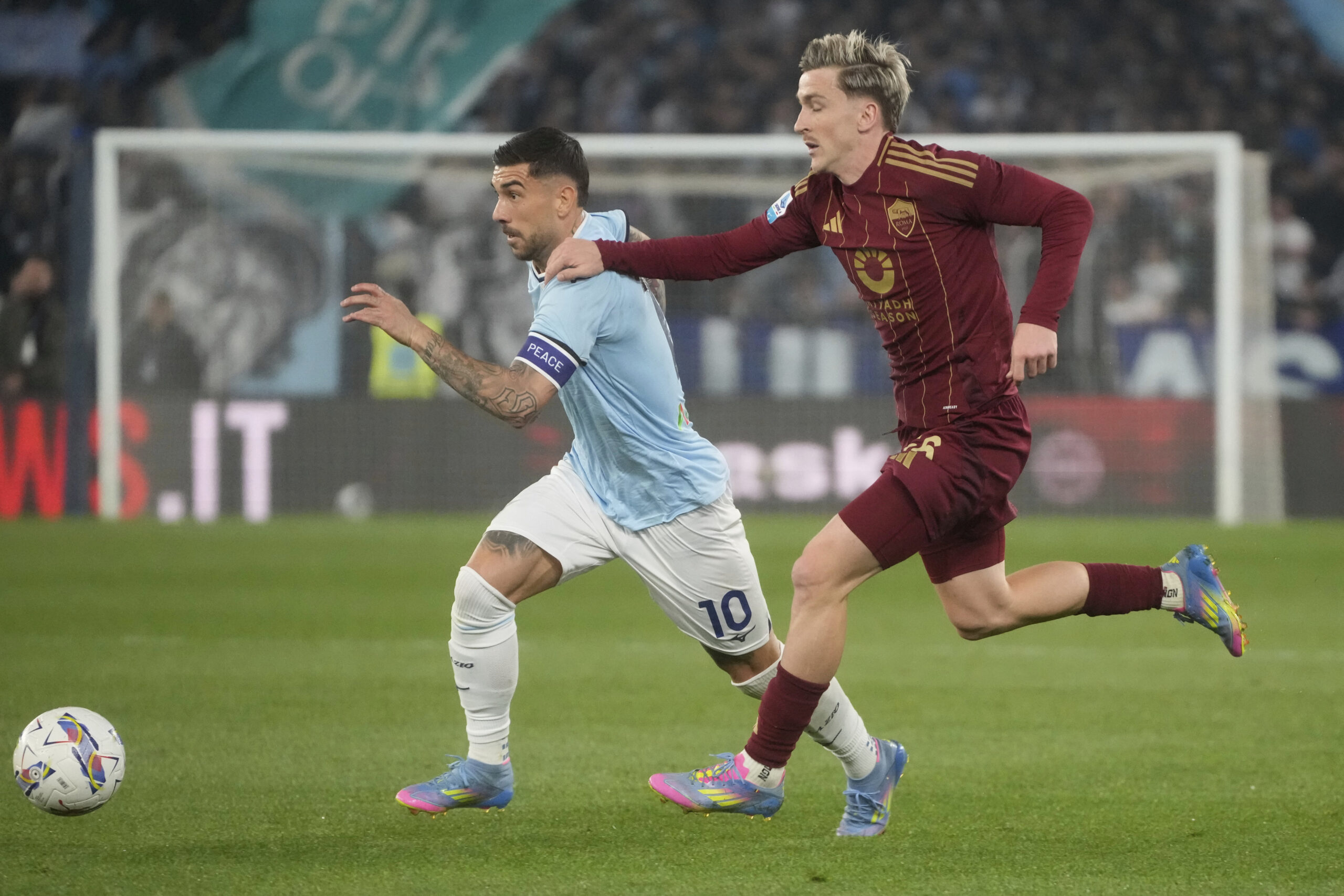 Serie A, nessun vincitore nel derby della Capitale: Lazio-Roma finisce 1-1