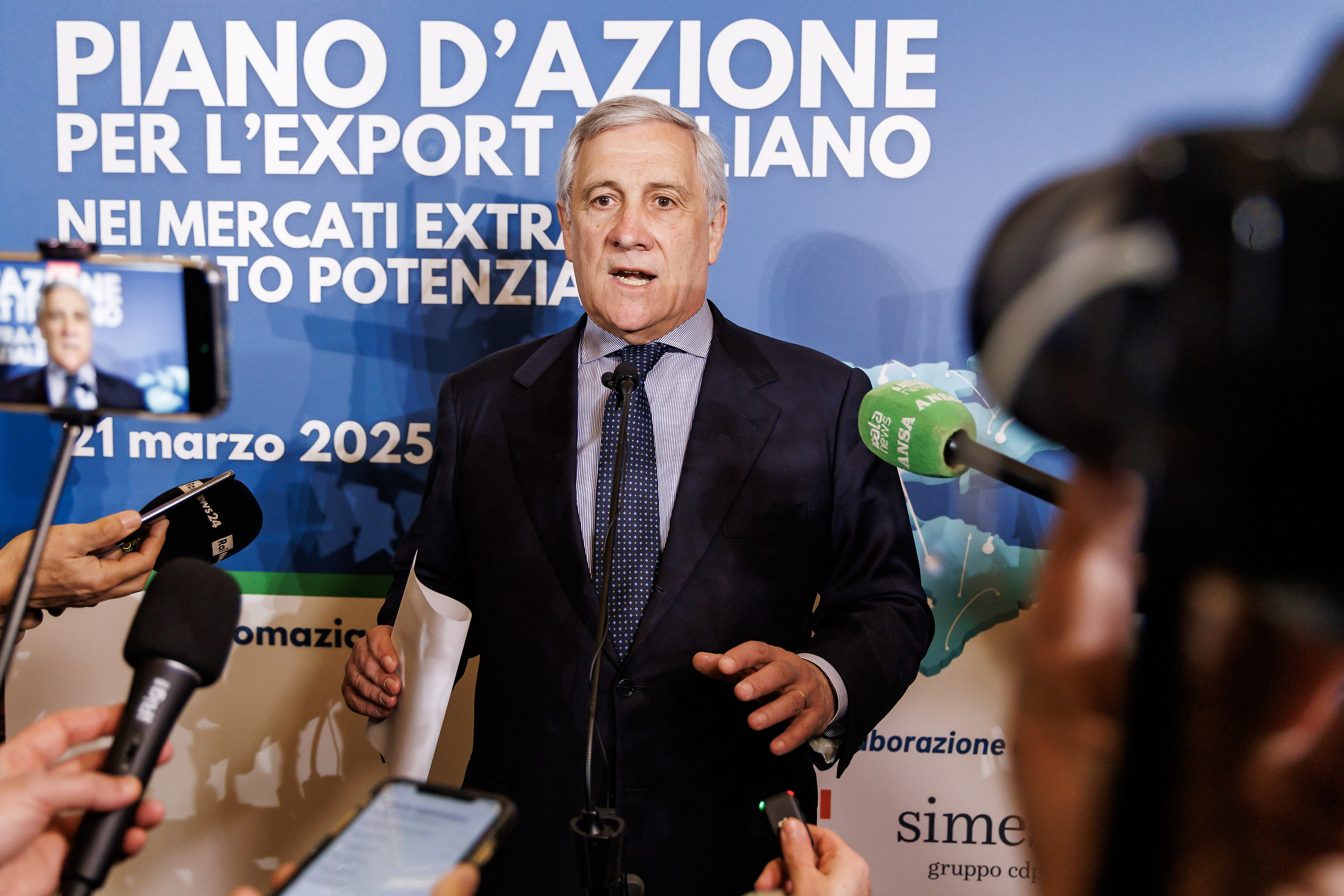 Difesa, Tajani: “Pronti ad arrivare al 2% del Pil, presto l’annuncio”