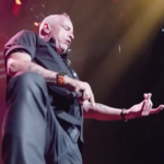 Eros Ramazzotti annuncia ritorno negli stadi dal 2026