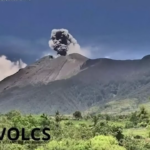 Il timelapse del vulcano Kanlaon che erutta nelle Filippine