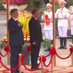 Vietnam, la cerimonia di benvenuto per Xi Jinping