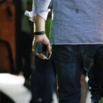 Telefoni usa e getta ai funzionari Ue per missioni in Usa: timori di spionaggio. Commissione smentisce