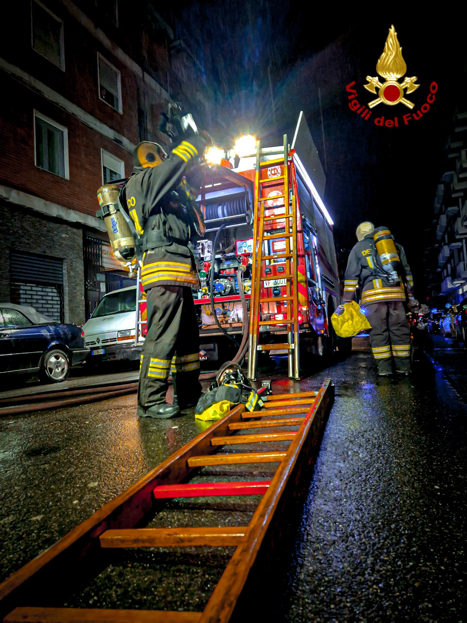 Torino, incendio in appartamento a Barriera di Milano: 4 feriti Torino, incendio in appartamento a Barriera di Milano: 4 feriti