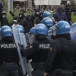 Scontri nel derby: stop trasferte per 3 giornate a tifosi di Roma e Lazio
