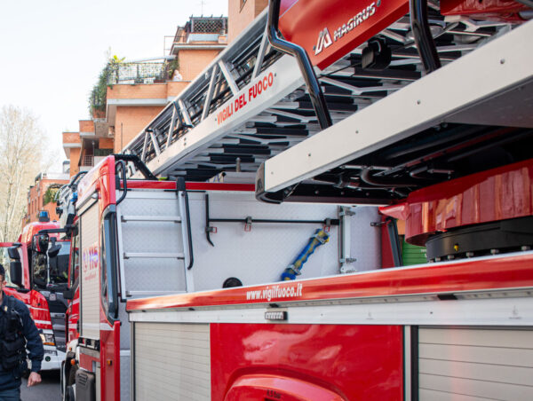 Trento, incendio in casa a Mezzocorona: un morto