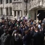 Regno Unito, negato a transgender riconoscimento come ‘donne’: festeggiamenti alla Corte Suprema