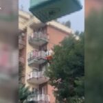 Funivia del Faito, si rompe un cavo: il video dei soccorsi ai passeggeri