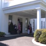 Meloni a Washington, accolta alla Casa Bianca da Trump