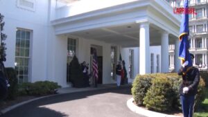 Meloni a Washington, accolta alla Casa Bianca da Trump