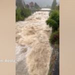 Maltempo Piemonte e Valle d’Aosta, i fiumi in piena nei video sui social