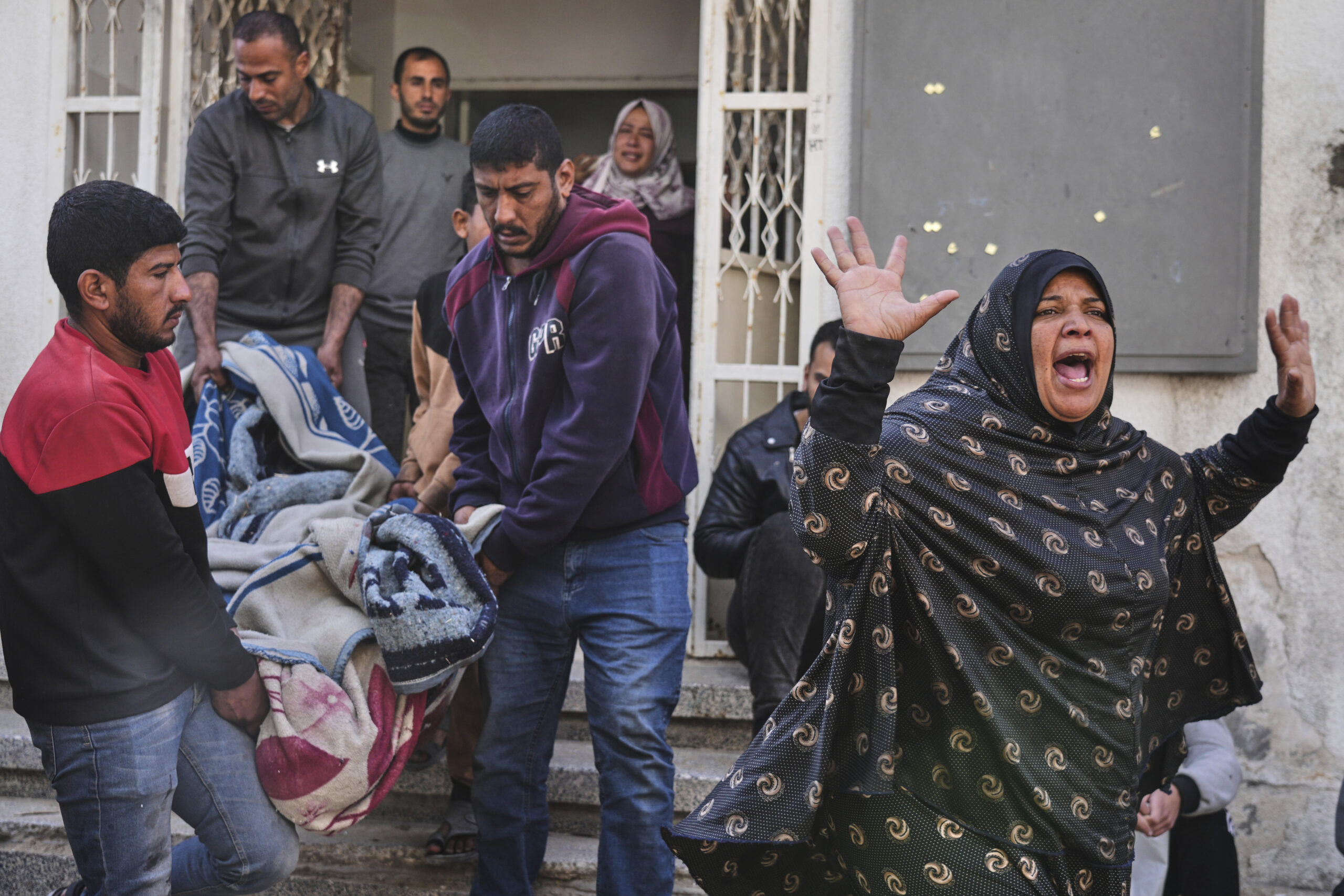 Gaza, 16 morti nei raid di Israele vicino Khan Younis